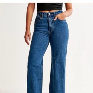 Abercrombie Curve Love High 90s Relaxed Jean in Dark size 10R/30